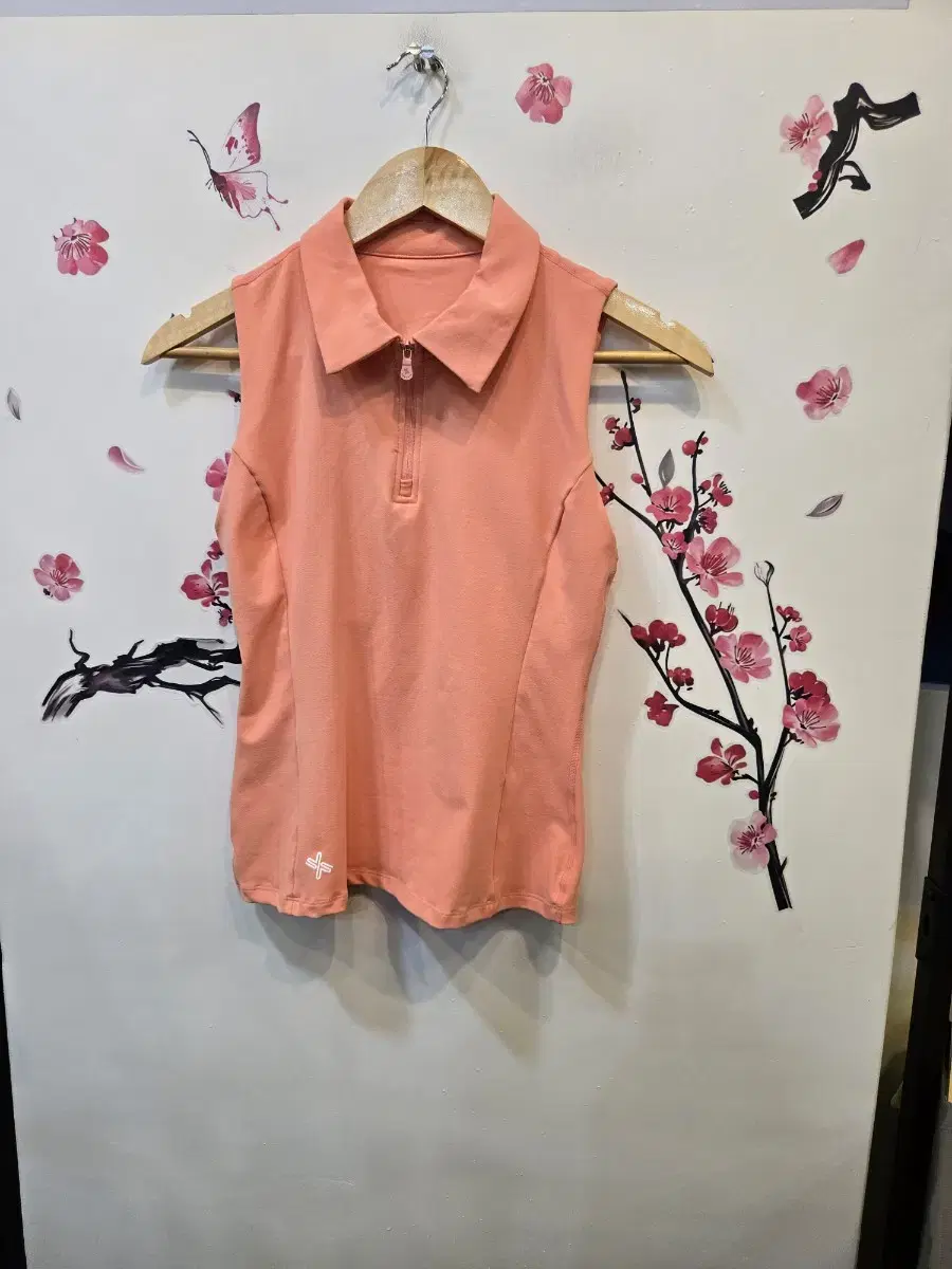 Xexymix kara sleeveless top M
