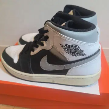 Air Jordan 미드 쉐도우