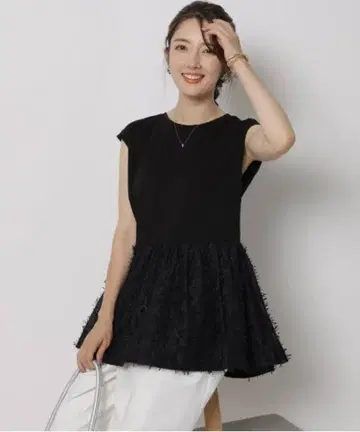 페플럼 도킹 컷 튜닉 아푸와이저 리셰