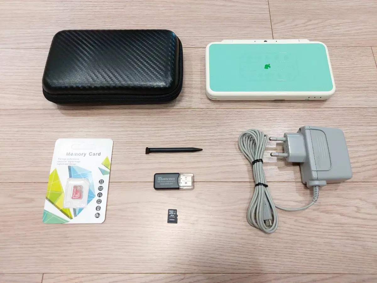 Nintendo 2dsxl Animal Crossing Edition Korean version + Game