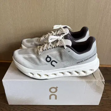 On Cloudsurfer Next 그레이 26cm
