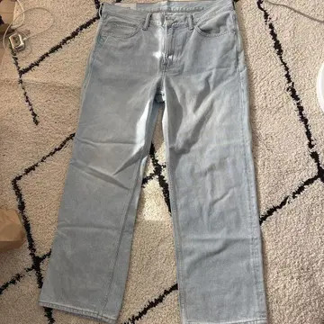 H&M 릴랙스 핏 데님 34/30 라이트 블루