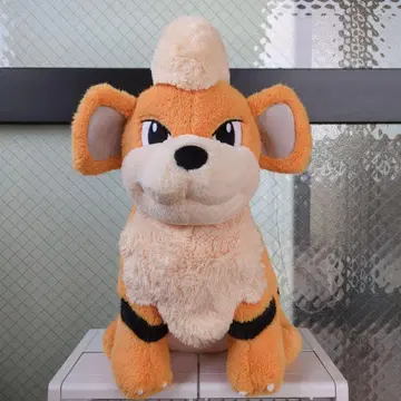 포켓몬 센터 앉은 봉제 인형 가디