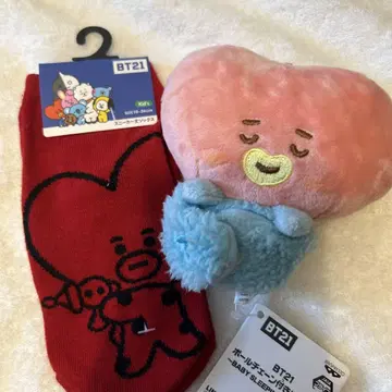 BTS 하트 모양 봉제 인형과 양말 세트