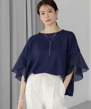 Elura 네이비 플레어 슬리브 오분 소매