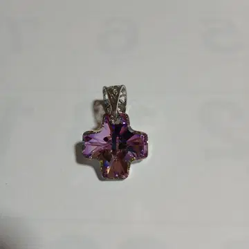 퍼플 오로라 크리스탈 펜던트 탑