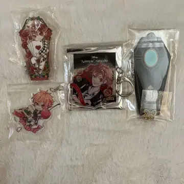 트위스티 아크릴 키링 에이스