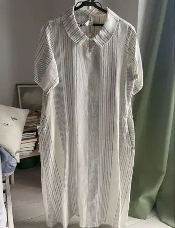 Nest Robe 스트라이프 패턴 셔츠 원피스