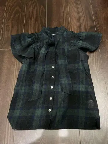 질스튜어트 프릴 블라우스