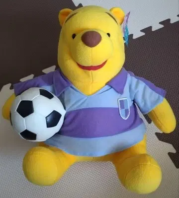푸우 축구 봉제 인형