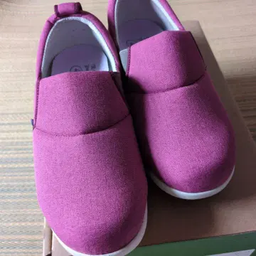 간호용 슬립온 라즈베리 M (22.0~22.5cm)