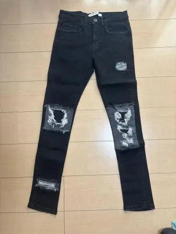 자라 블랙 데님 사이즈 38 데미지 가공