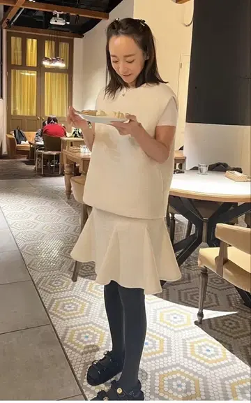 로시몬스터 루프 2웨이 지퍼 베스트 & 스커트