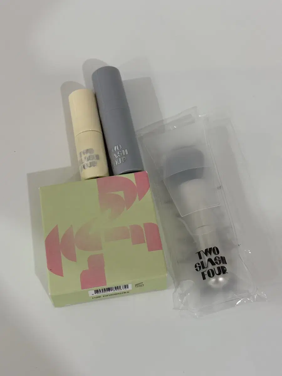 Two Slash Four All Over Face Blush Rock Pink + Skin Glimmer, Spot Concealer Sample