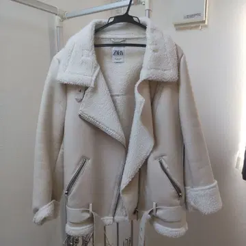 자라 크림 숏 자켓