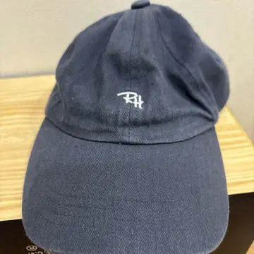 다크 블루 야구 모자 로고 자수