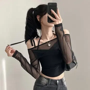 오프숄더 시스루 블랙 상의