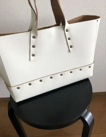 헨더 스키마 어셈블 레 백 M