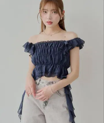 Chico 레이스 드롭 셔링 블라우스