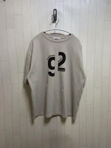 81BRANCA: 로고 5부 소매 TEE