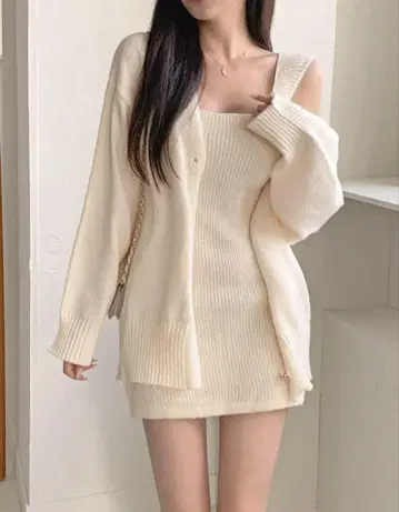 미사용 새상품 아이보리 가디건과 미니 드레스 세트