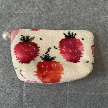 페이 이치고 파우치