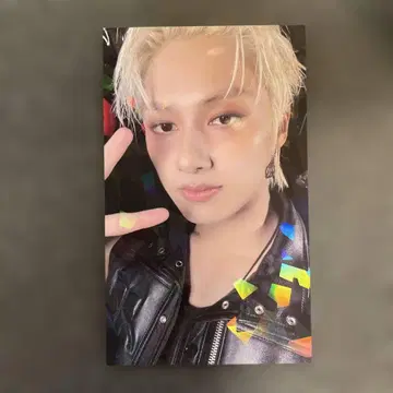 SEVENTEEN 준 유니버셜 라키드로