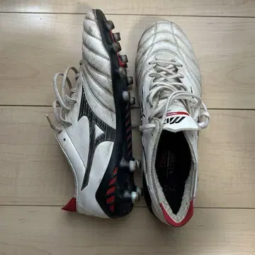 Mizuno Morelia NEO 축구화