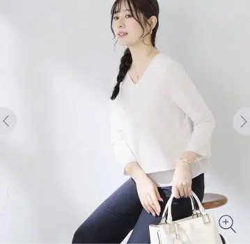 AOKI LES MUES 화이트 V넥 9부 소매 블라우스
