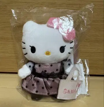 사만다 타바사 헬로키티 콜라보 마스코트