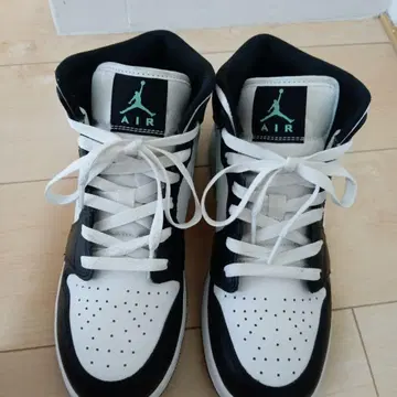 Air Jordan 하이컷 스니커즈 화이트/블랙/틸