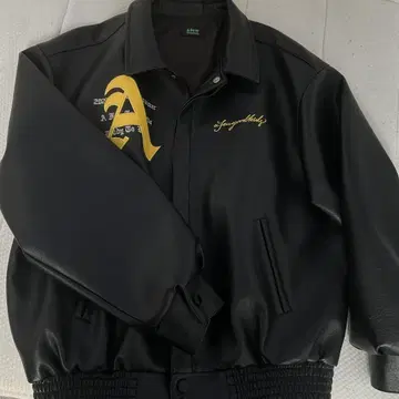 A.G.K 블랙 가죽 봄버 자켓