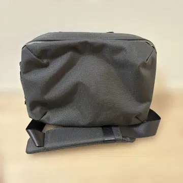 ERGOFINITE THE TOKYO TECHPACK SLING