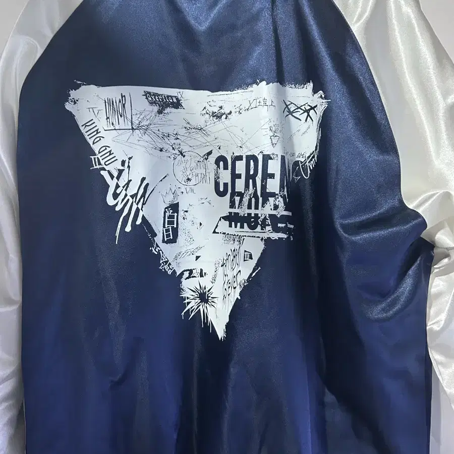 ミュージシャン King Gnu CAULDRON STADIUM JACKET [NAVY] King Gnu CAULDRON STADIUM JACKET [NAVY] の通販 by RRR｜ラクマ