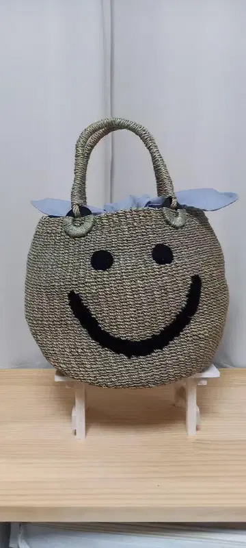 스마일리 페이스 바스켓백