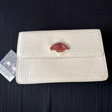 아이보리 크로커다일 스타일 클러치백