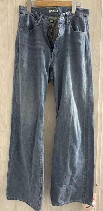 오라리 SELVEDGE FADED LIGHT DENIM PANTS