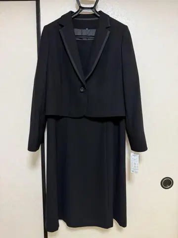 블랙 원피스 수트 (자켓 포함)
