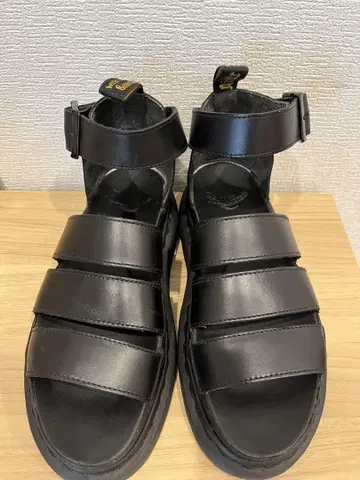 닥터마틴 클라리사 가죽 샌들