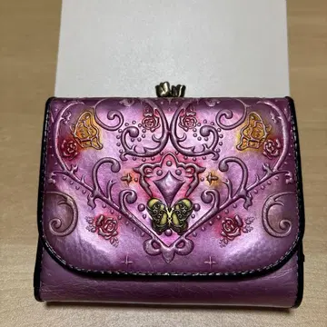 ANNA SUI 엠보싱 가공 3단 폴더형 지갑