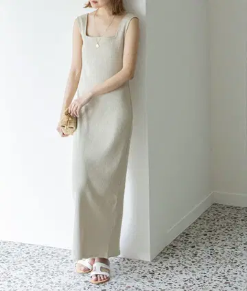 U by SPICK&SPAN 스퀘어 넥 리브 원피스
