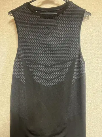 Gymshark onyx V2 tanktop David laid 정품