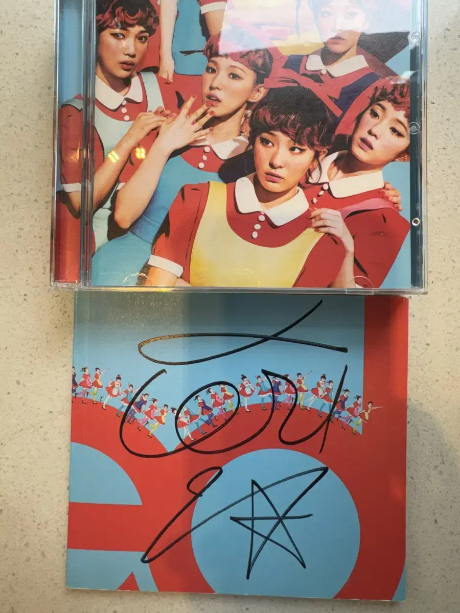 Red velvet autograph, handwritten sign