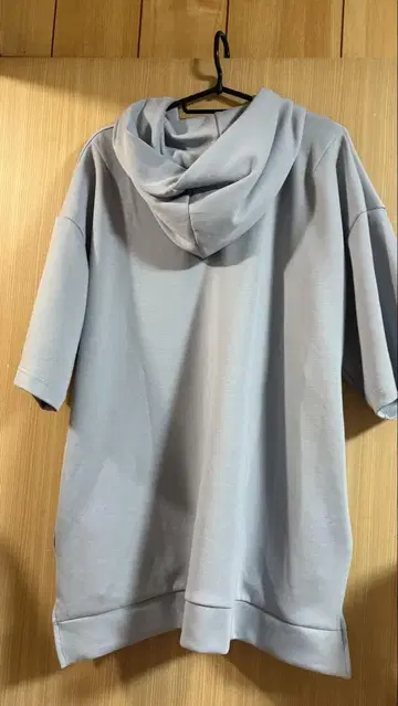 반팔 후드티