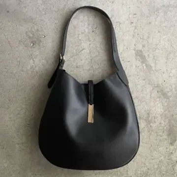 JISTORY CLAMS SHOULDER BAG 숄더백 블랙