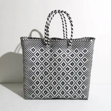 Letra MERCADO BAG ROMBO 메르카도 백 롬보 M
