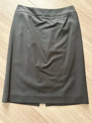 INED 블랙 타이트 스커트