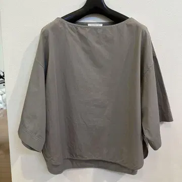 GALERIE VIE 그레이 반소매 셔츠