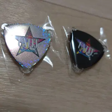 B'z 예몬 피크 배지 세트
