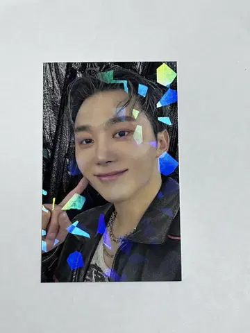 HAPPY BURSTDAY 유니버셜 라키드로 스쿤
